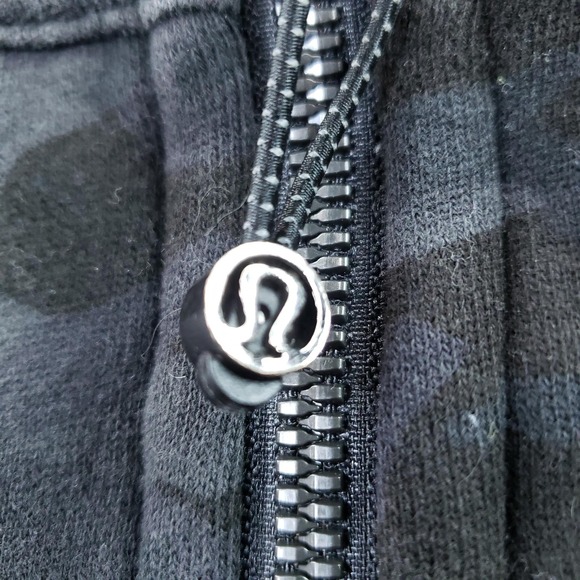 Lululemon Scuba Hoodie Womens Size 8 Gray Camo Print Full Zip Thumbholes - Picture 7 of 9